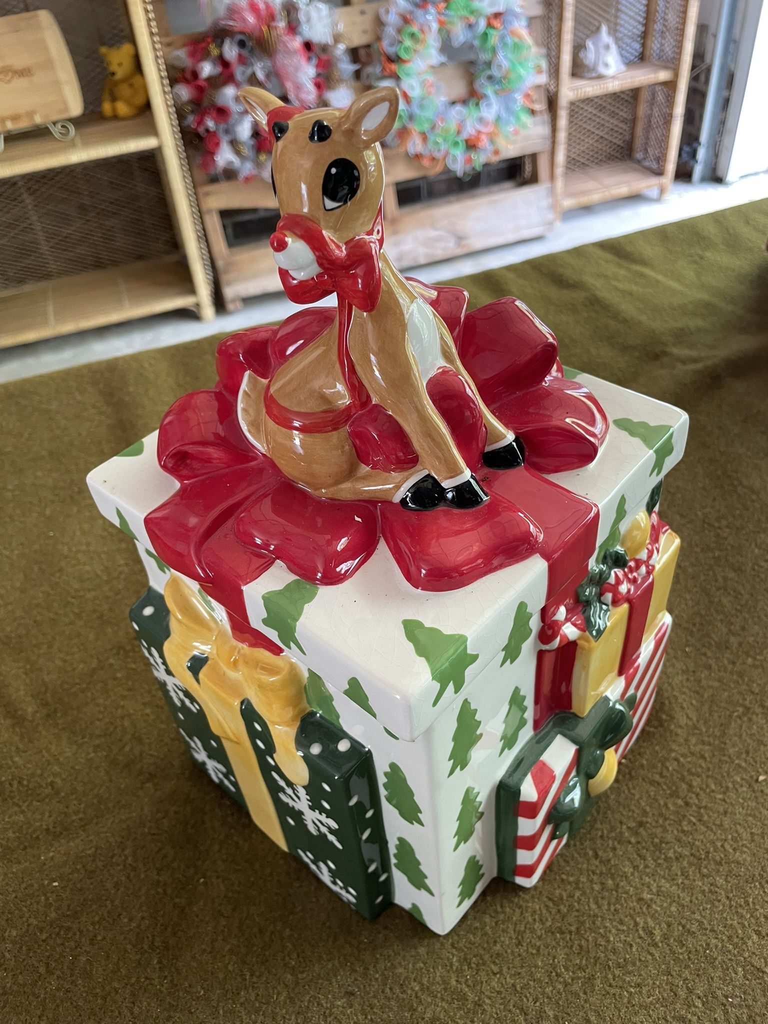 Lenox Rudolph The Red-Nosed Reindeer Cookie Jar New in box Excellent condition