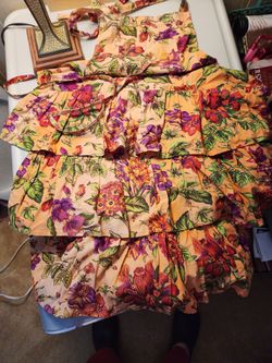 Beautiful tiered apron