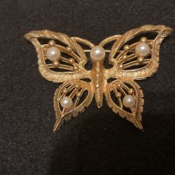 Gold And Pearl Butterfly Brooch 2”wide