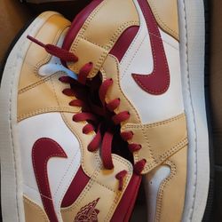 Jordan/Nike 1 Mid 'Light Curry Cardinal Red