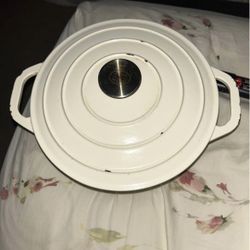 Dutch Oven Medium Size