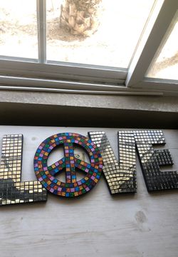 Room Decor “Love” sign