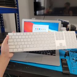 Full Size Wireless Apple Magic Keyboard 2 Full Size With Number Pad