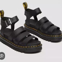🎀Dr. Martens 🎀 Blaire sandals. Size 8-$120🎀