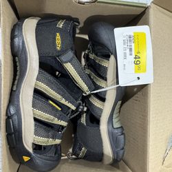 Kids Keen hybridlife Newport H2 Size 13c 