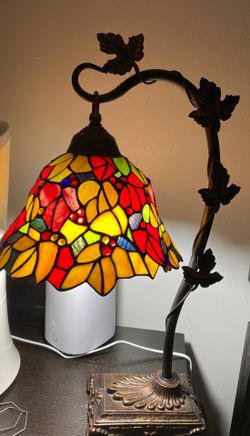 2 Tiffany lamp for sale excellent condition