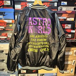 Men’s Travis Scott Forum Jacket Xl Used