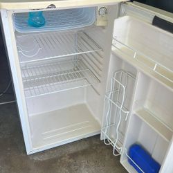 Mini Refrigerator 