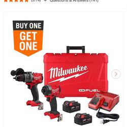 Milwaukee Drill And Impact Set