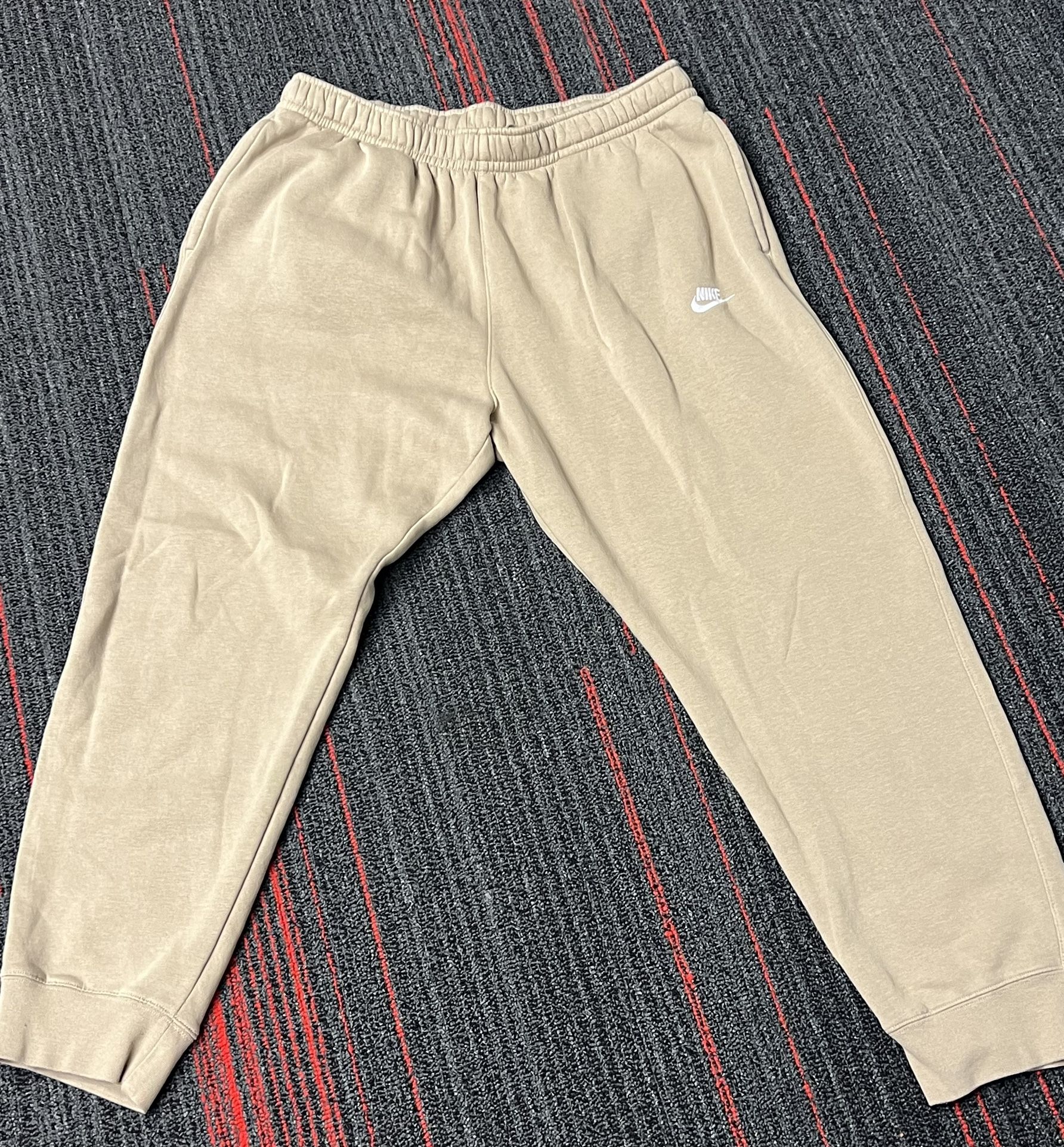 Nike Sportswear Club Fleece Joggers Mens 2XL XXL / 28" khaki BV2671-247