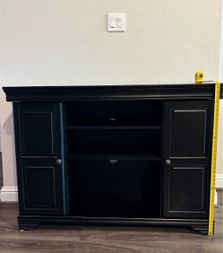 Entertainment center with storage