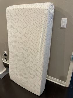Sealy Crib Mattress + Padding (Retail $150)