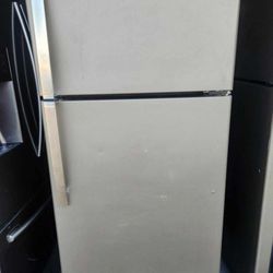 GE Refrigerator Black Stainless Steel #670