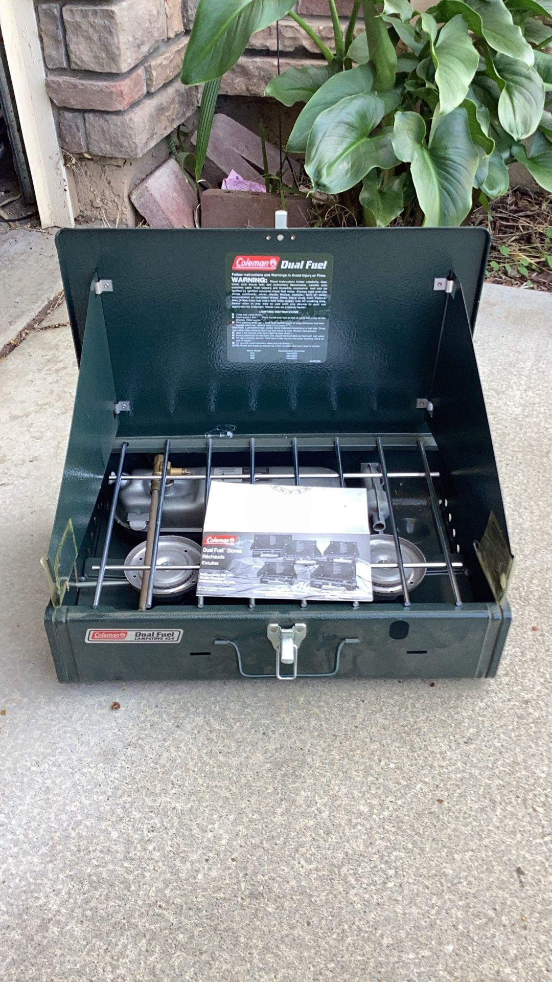 Coleman Dual Fuel Two Banner brand new never been used