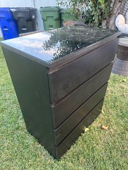 BLACK (4) DRESSER (lKEA)