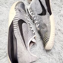 Size 11.5 Nike Kobe Mentality 2 Wolf Grey  818952-100.
