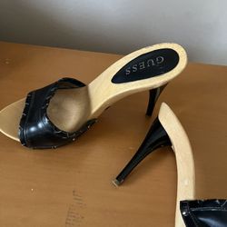 There Very Nice high heel slept on from guessThe color is black the size 7 1/2.