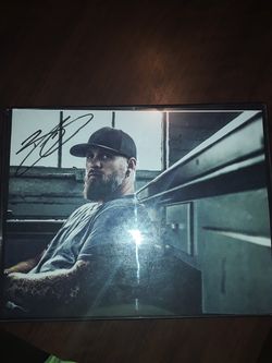 Autographed brantly gilbert lot