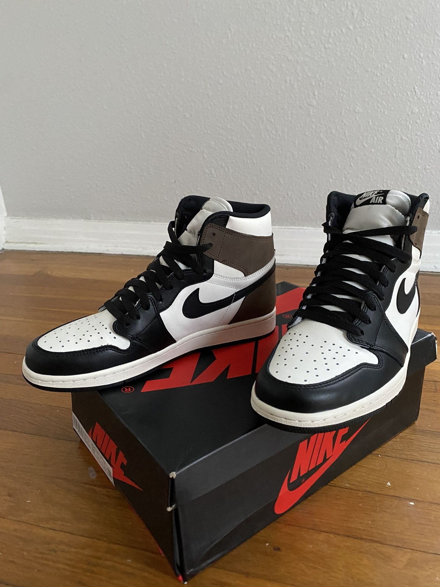 Jordan 1 Mochas