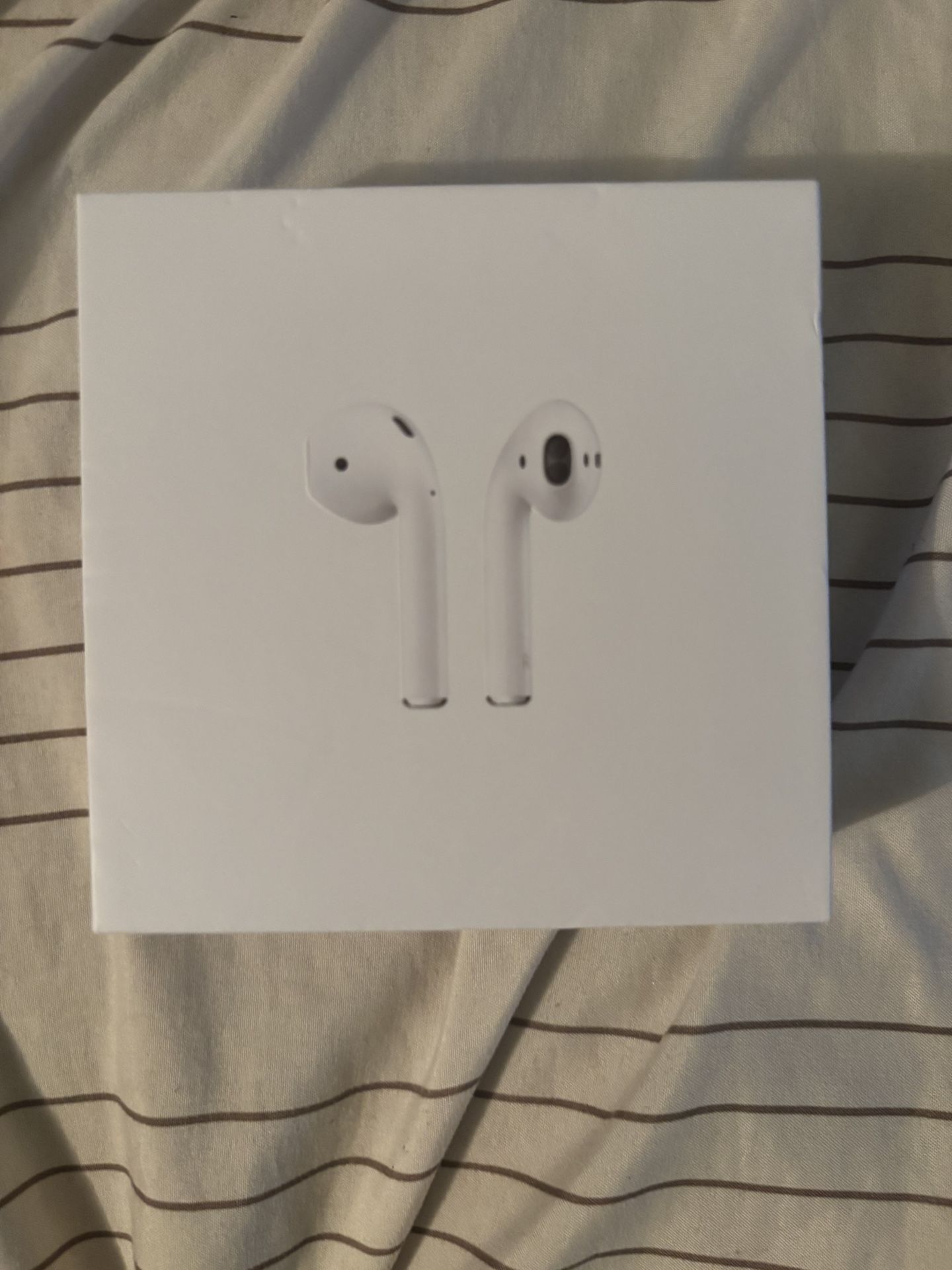 AirPods Gen 2