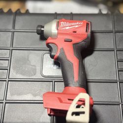 Milwaukee M18 18V Lithium-lon Brushless Cordless 1/4 in. Compact Impact Driver (Tool Only)