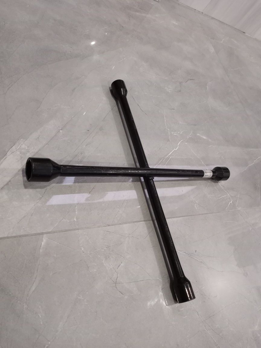 4 Way Cross Lug Nut Wrench
