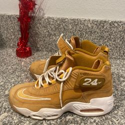 Nike Penn Griffey Size 9 