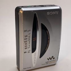 Sony Walkman WM-FX195 Radio Cassette Tape Player FM/AM Mega Bass 