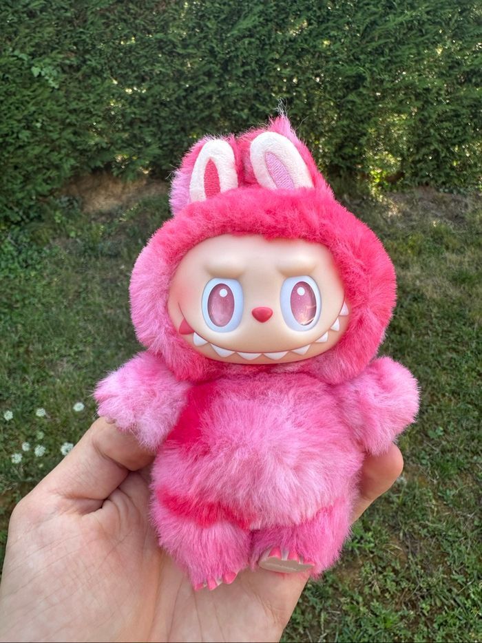 Sealed AUTHENTIC POP MART LABUBU V3 Big Into Energy - Love Pink US SELLER