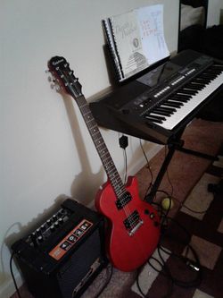 Electric guitar with speaker good condition