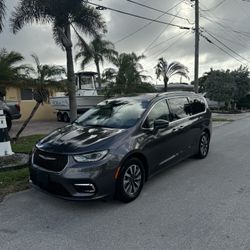 2022 Chrysler Pacifica