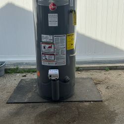 Rheem 40gal Water Heater 