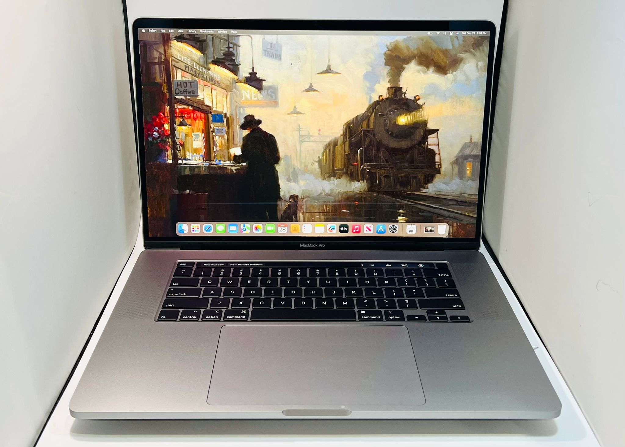  MACBOOK PRO 16” 2019 CORE i7 16GB 500GB AMD Radeon Pro 5300M