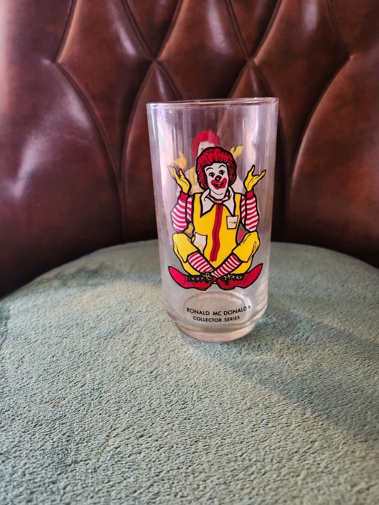 Lot Of 8 Vintage Collectors Cups 