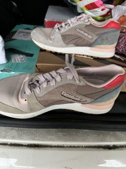 Reebok Sneakers 