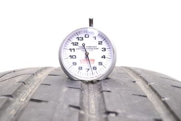 Pair of 2 Used 6/32 Summer 285/35ZR22 106Y Pirelli P Zero NO