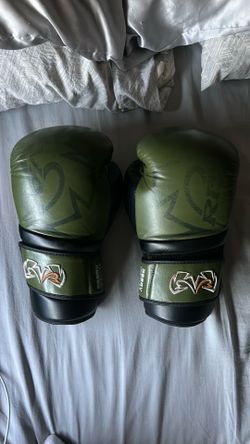 Rival Boxing gloves