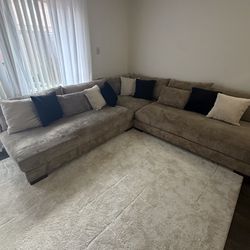 Modern Sectional Couch + Throw Pillows - Neutral Cozy Set