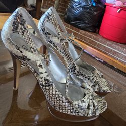 Sz 10 Guess High Heals