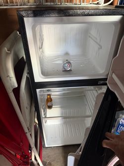 Mini fridge
