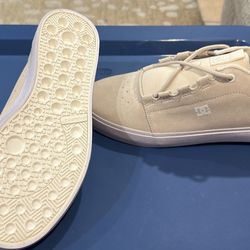 Beige Shoes DC