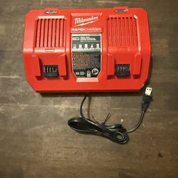 Milwaukee M18 18-Volt Lithium-Ion Dual Bay Rapid Battery Charger