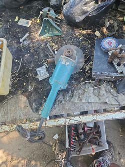 Makita grinder