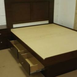 Storage Platform with 4 Drawers