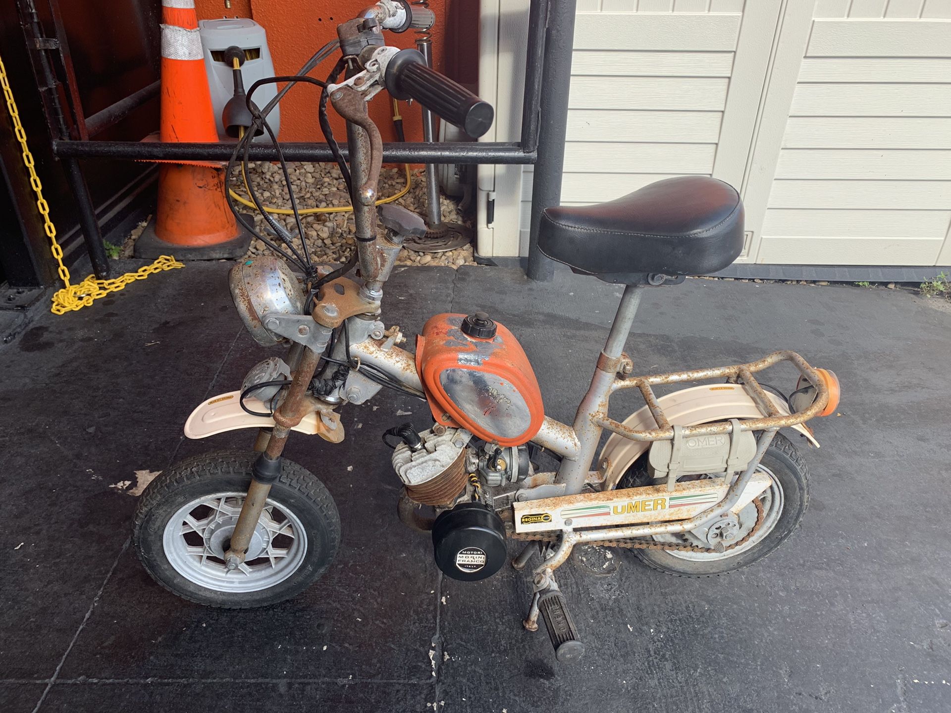 Omer Italian scooter.