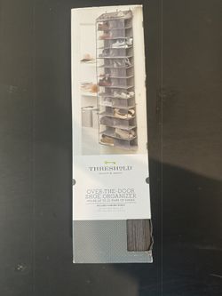 OVER-THE-DOOR SHOE ORGANIZER