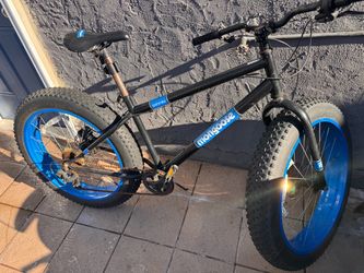 Mongoose dolomite bike large wheels