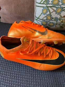 Nike Soccer Cleats Size 5.5