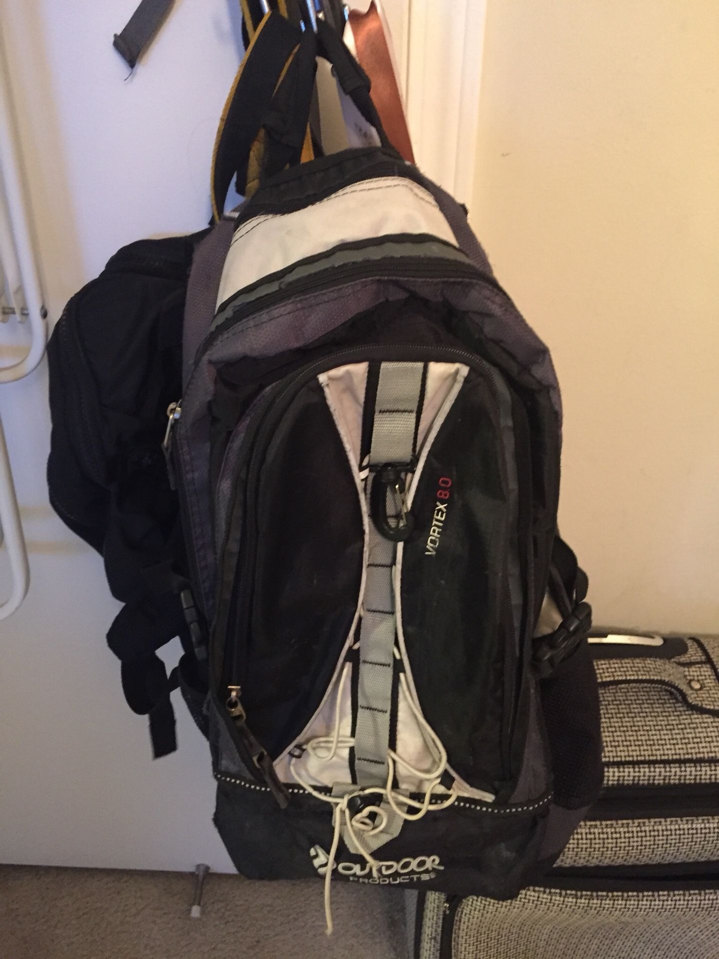 Price Drop ! Used Vortex sporty backpack (regular sized)