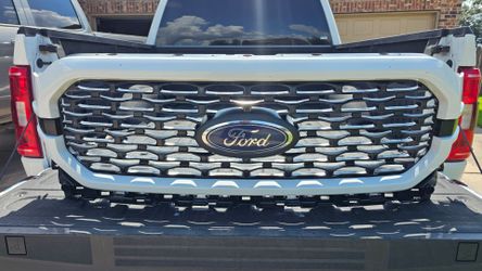 STX Grille OEM Ford F150 2021 - 2023 OXFORD White